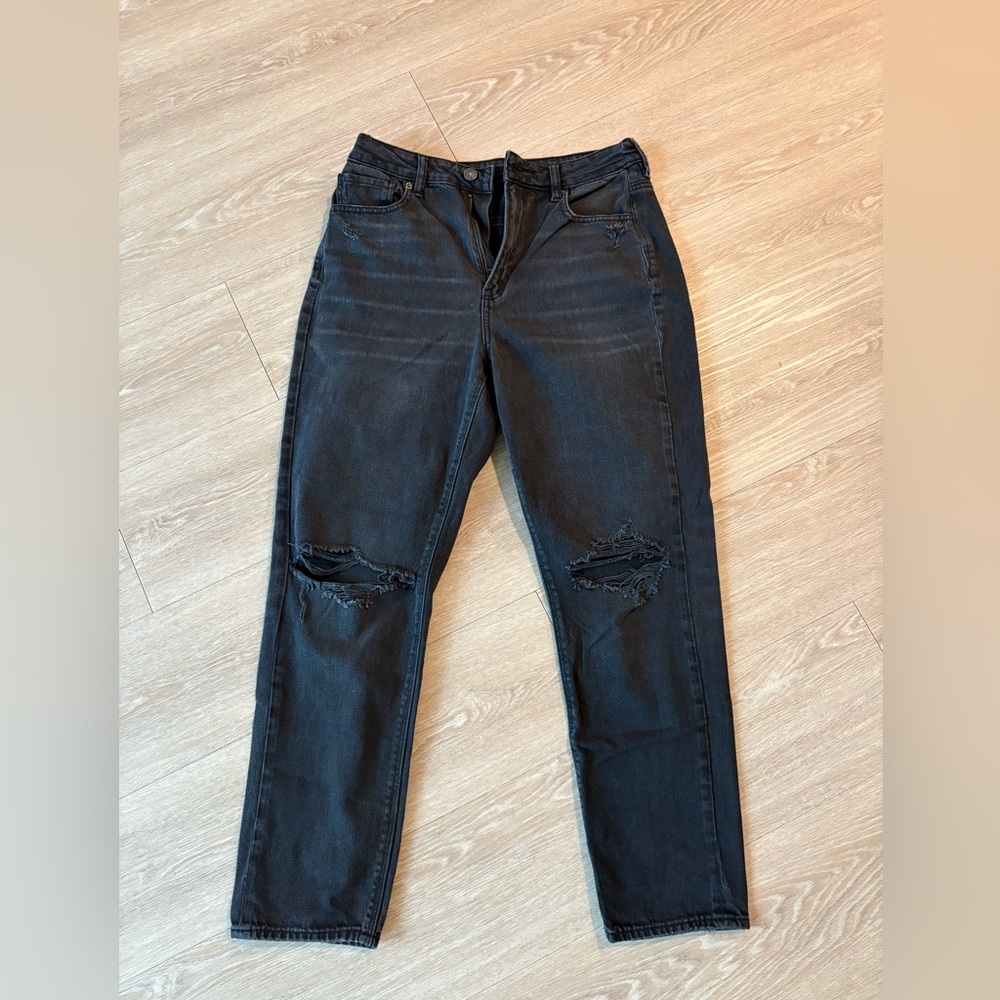 American Eagle Black Mom Jean